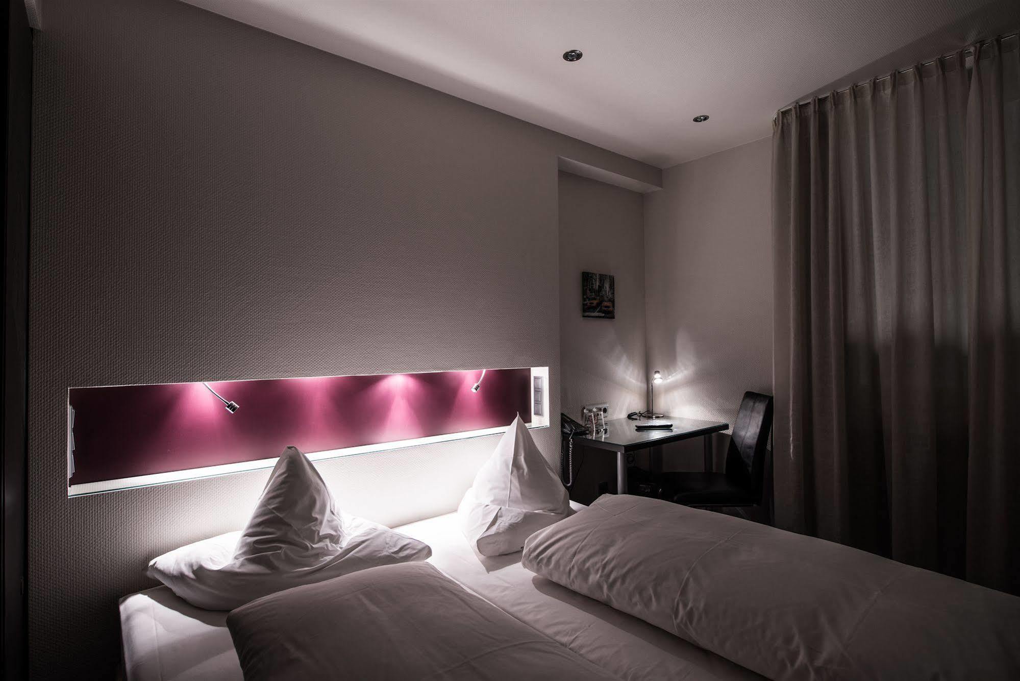 Hotel Am Augustinerplatz Keulen